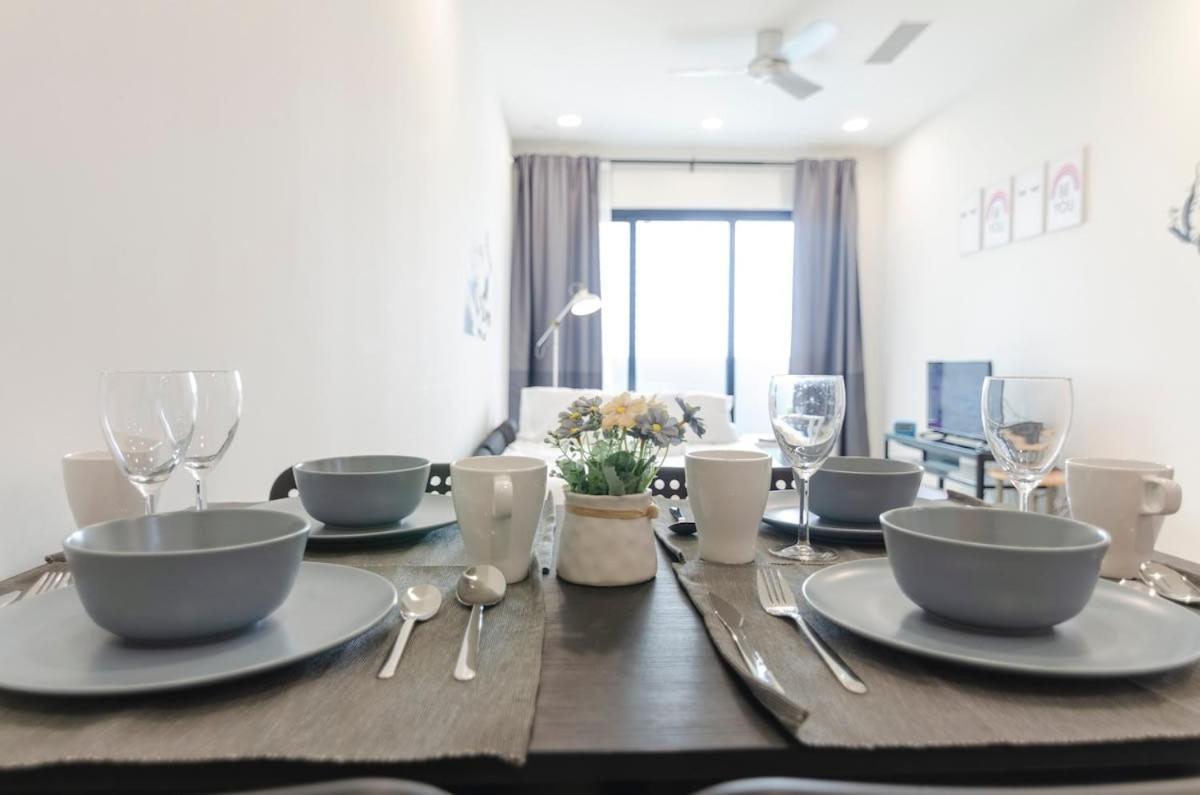 Totoro Theme Suite In Suasana Jb Johor Bahru Luaran gambar
