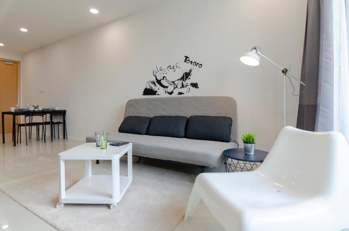 Totoro Theme Suite In Suasana Jb Johor Bahru Luaran gambar